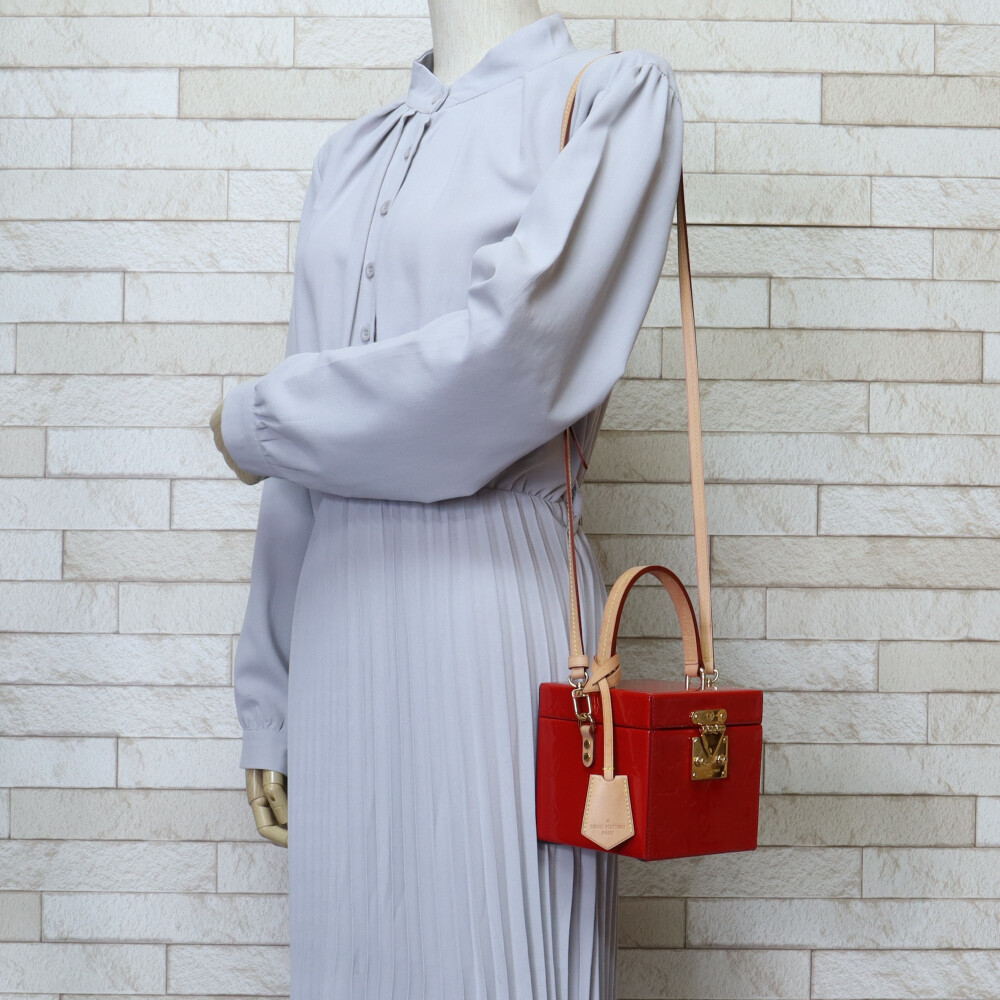 Louis Vuitton Vernis Box Bag Shoulder Red Vernis Bleecker